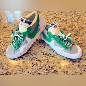 Nike X Sacai Blazer Low (2020)
Medium Grey Classic Green